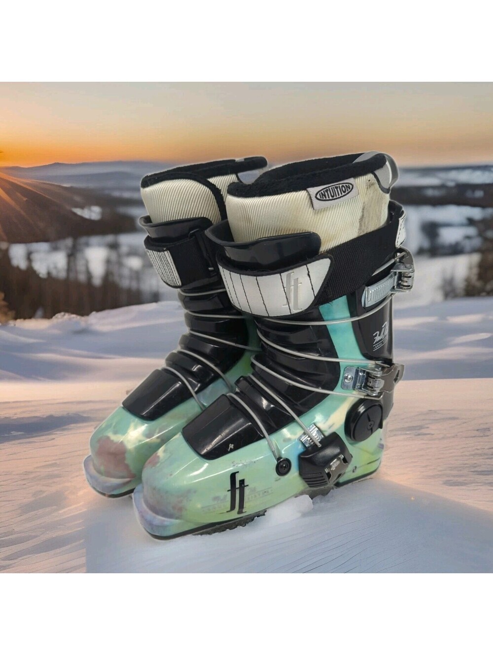 FULL TILT Womens Ski Boots Soul Sister 6.5 23.5 277 mm Alpine HOTRONIC Heaters